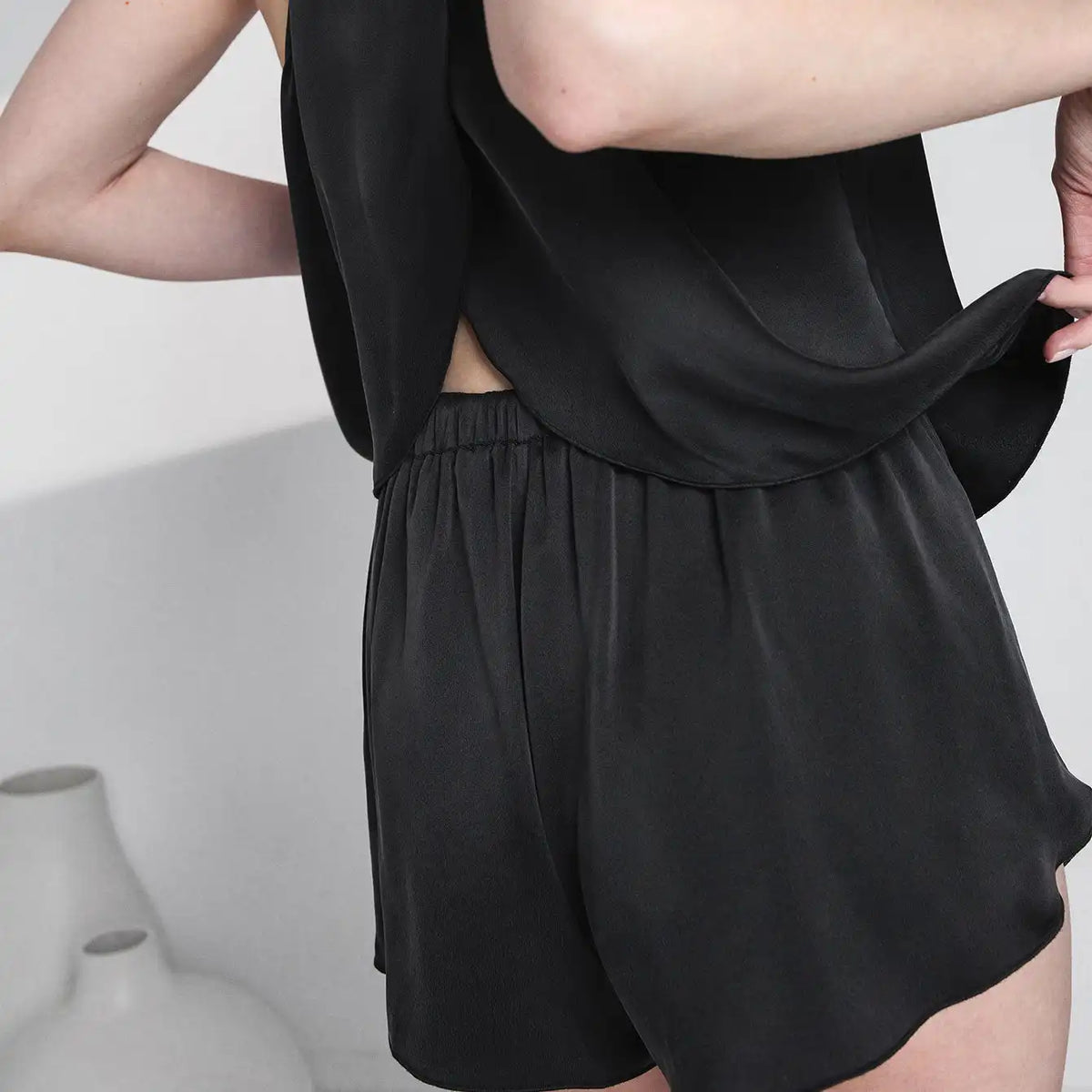 Washable Silk Tulip Back Set